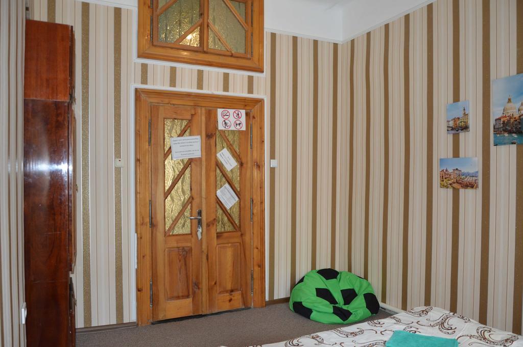 Lviv Lucky Hostel Zewnętrze zdjęcie