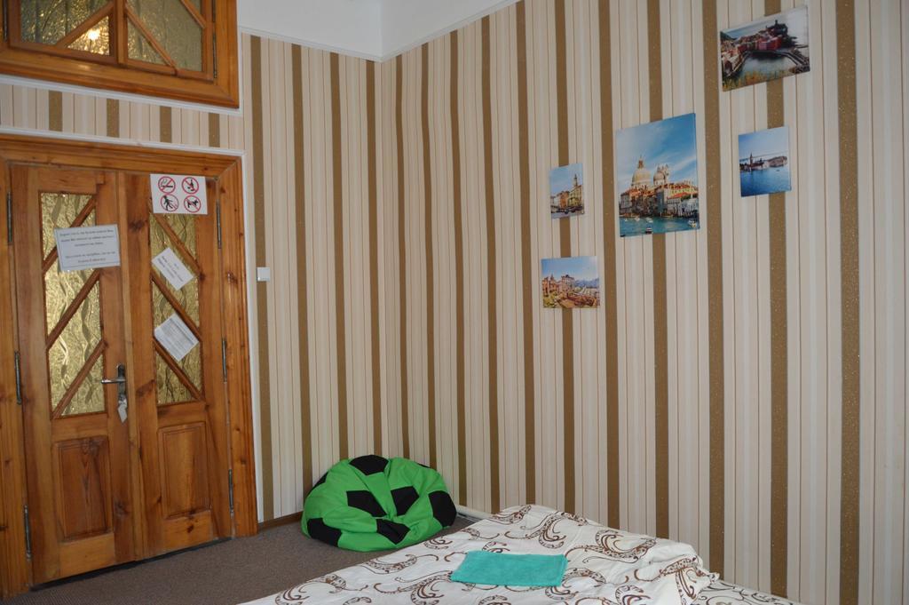 Lviv Lucky Hostel Zewnętrze zdjęcie